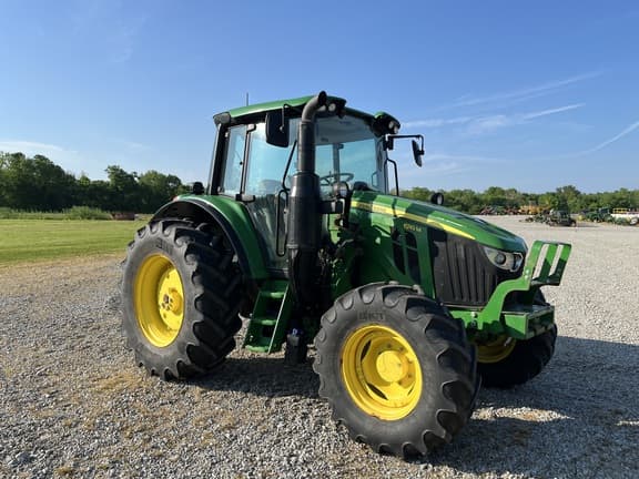 Image of John Deere 6110M equipment image 4