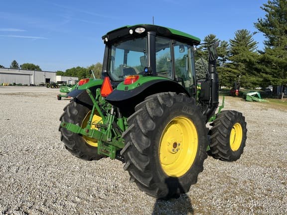 Image of John Deere 6110M equipment image 3
