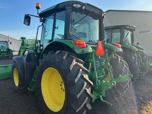 Image of John Deere 6110M equipment image 3