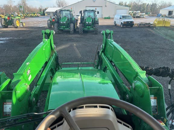 Image of John Deere 6110M equipment image 2