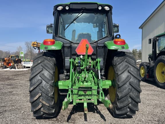 Image of John Deere 6110M equipment image 4