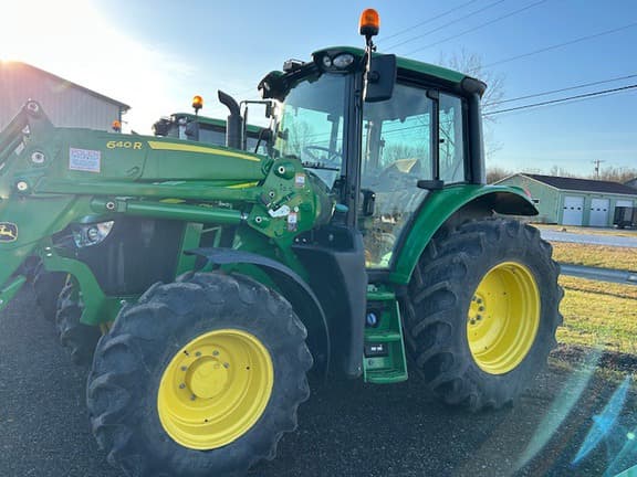 Image of John Deere 6110M equipment image 1