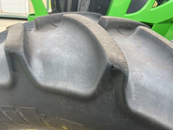 Image of John Deere 6110M equipment image 2