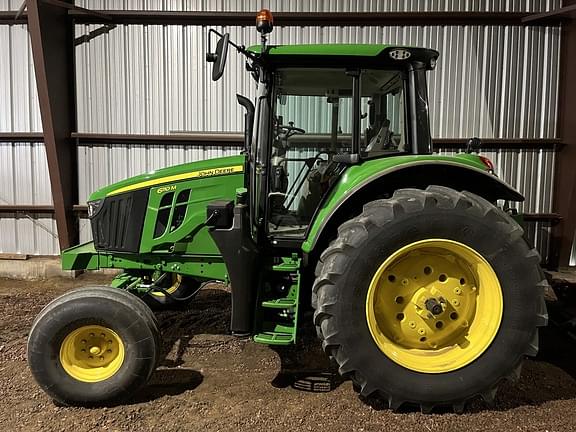 Image of John Deere 6110M equipment image 2