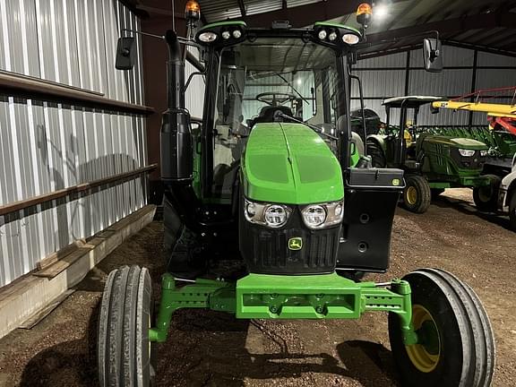 Image of John Deere 6110M equipment image 3