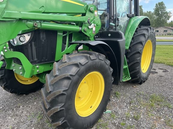 Image of John Deere 6110M equipment image 4