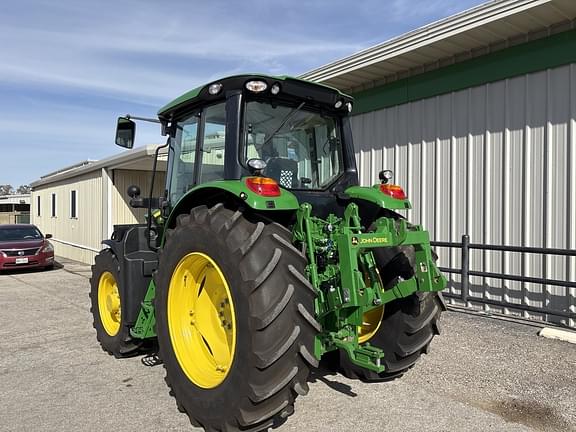 Image of John Deere 6110M equipment image 3
