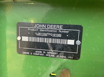 Image of John Deere 6110M equipment image 1