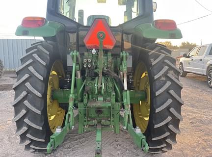 Image of John Deere 6110M equipment image 3