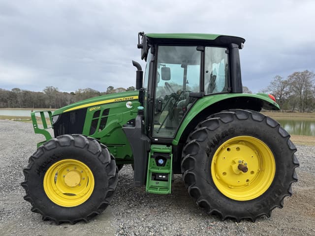 Image of John Deere 6110M equipment image 1