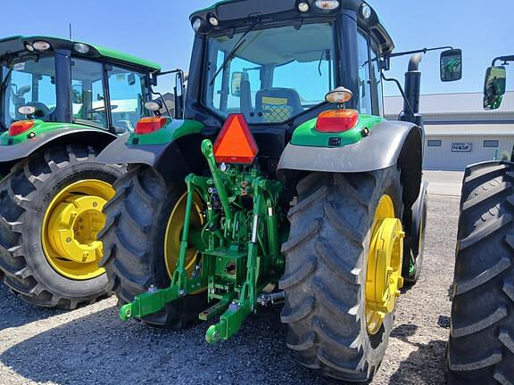 Image of John Deere 6110M equipment image 4