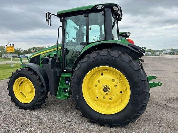 Image of John Deere 6110M equipment image 1