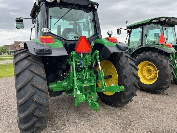 Image of John Deere 6110M equipment image 1