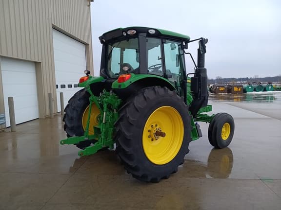 Image of John Deere 6110M equipment image 2