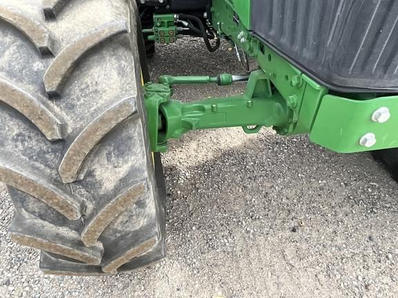 Image of John Deere 6110M equipment image 2