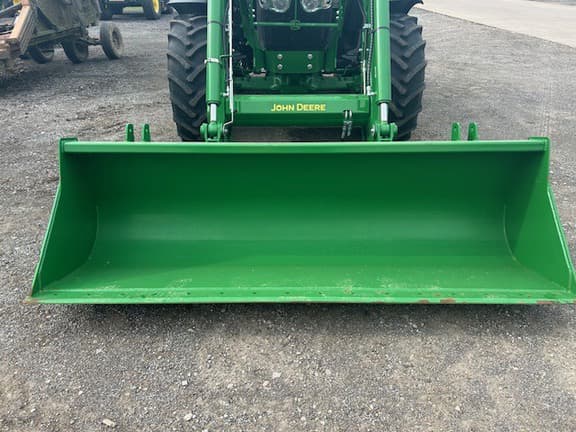 Image of John Deere 6110M equipment image 4