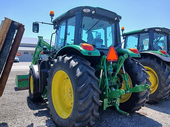 Image of John Deere 6110M equipment image 4
