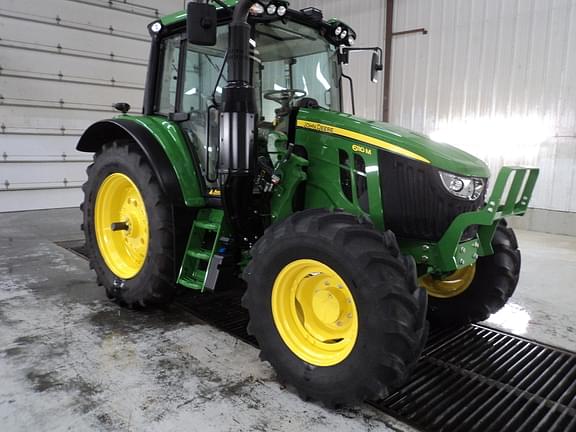 Image of John Deere 6110M equipment image 1