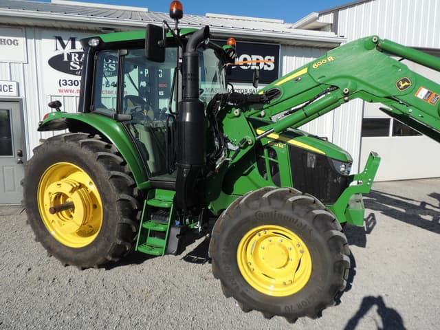 Image of John Deere 6110M equipment image 2