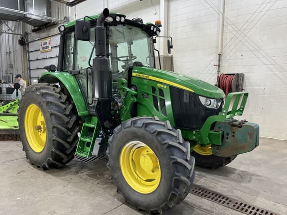 Image of John Deere 6110M equipment image 1