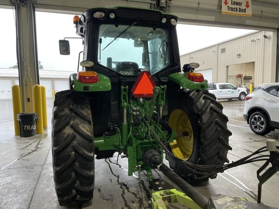 Image of John Deere 6110M equipment image 2