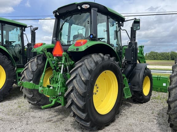 Image of John Deere 6110M equipment image 4