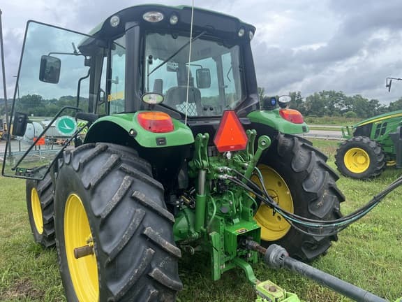 Image of John Deere 6110M equipment image 3