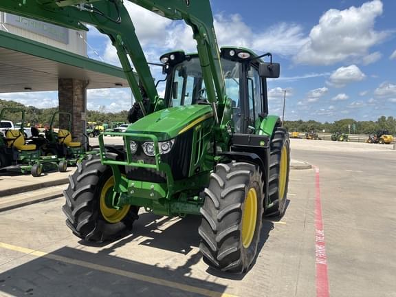 Image of John Deere 6110M equipment image 2