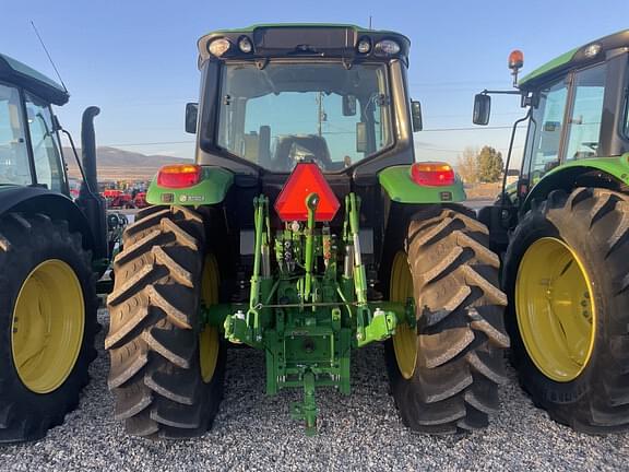 Image of John Deere 6110M equipment image 3