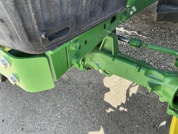 Image of John Deere 6110M equipment image 4