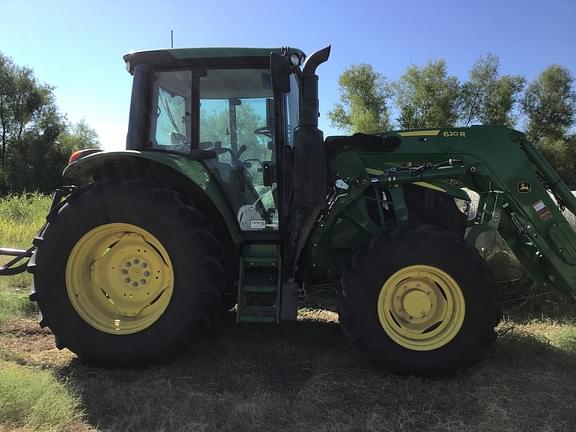 Image of John Deere 6110M equipment image 2