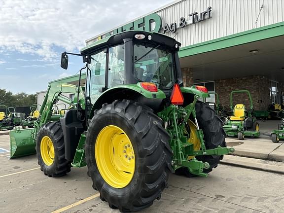 Image of John Deere 6110M equipment image 4