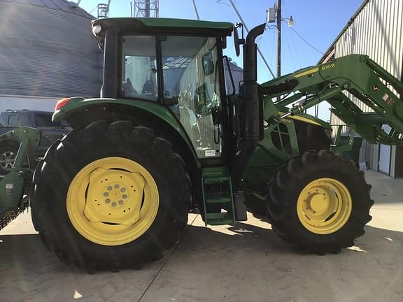 Image of John Deere 6110M equipment image 3