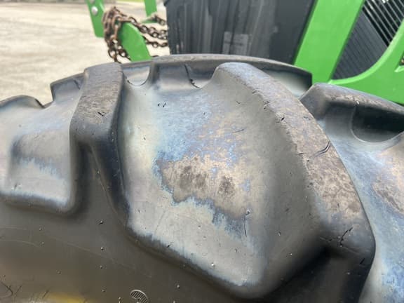 Image of John Deere 6110M equipment image 1