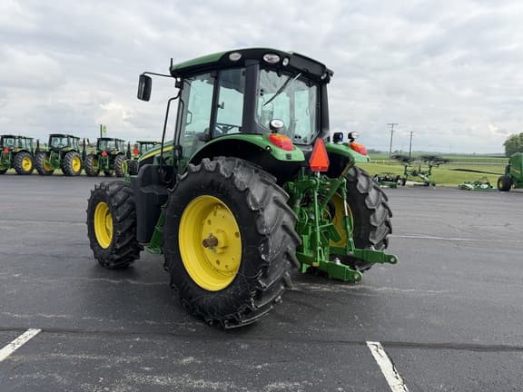 Image of John Deere 6110M equipment image 3