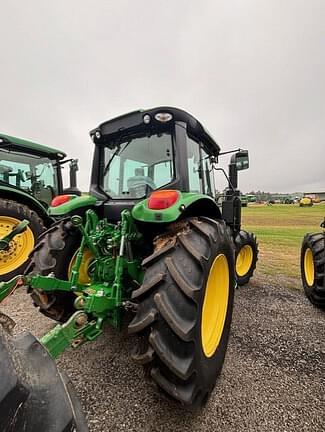 Image of John Deere 6110M equipment image 3