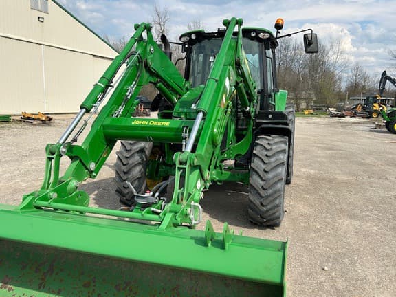 Image of John Deere 6110M equipment image 2