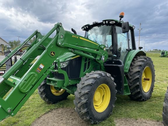Image of John Deere 6110M equipment image 4
