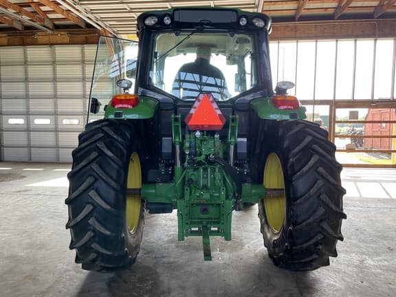 Image of John Deere 6110M equipment image 4