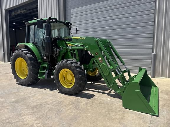 Image of John Deere 6110M equipment image 3