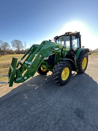 Main image John Deere 6110M