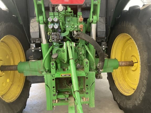 Image of John Deere 6110M equipment image 4