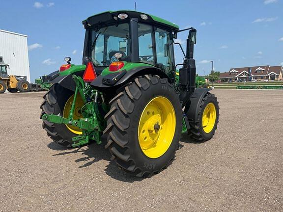 Image of John Deere 6110M equipment image 4