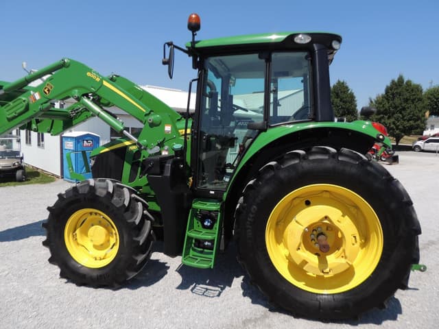 Image of John Deere 6110M equipment image 1