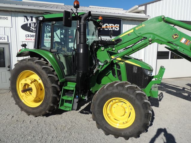 Image of John Deere 6110M equipment image 2