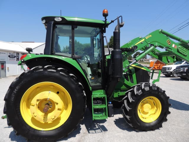 Image of John Deere 6110M equipment image 4