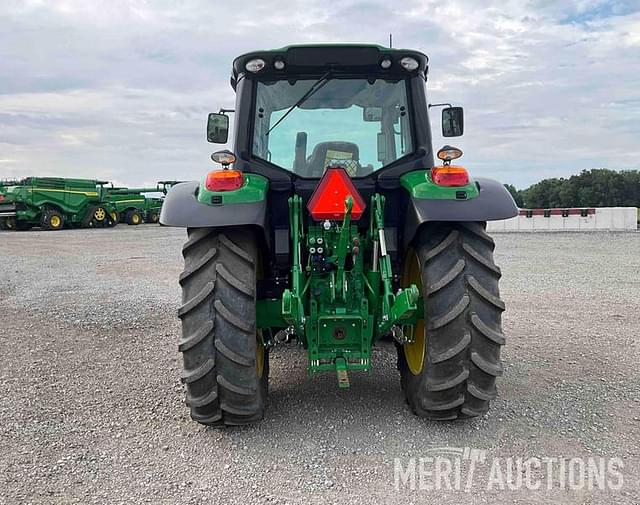 Image of John Deere 6110M equipment image 3