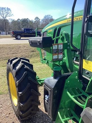 Image of John Deere 6120E equipment image 1