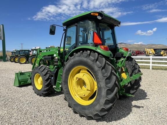 Image of John Deere 6120E equipment image 2