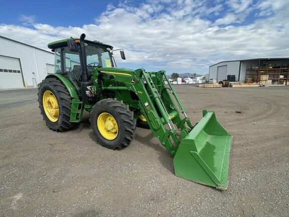 Image of John Deere 6120E equipment image 2
